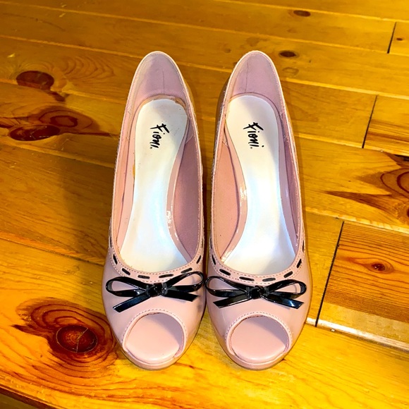 Cute sundress heels - Picture 2 of 3